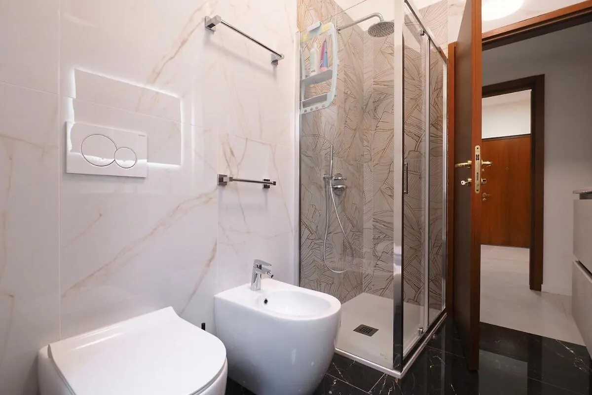 Melody'S Garden House Daire Como İtalya