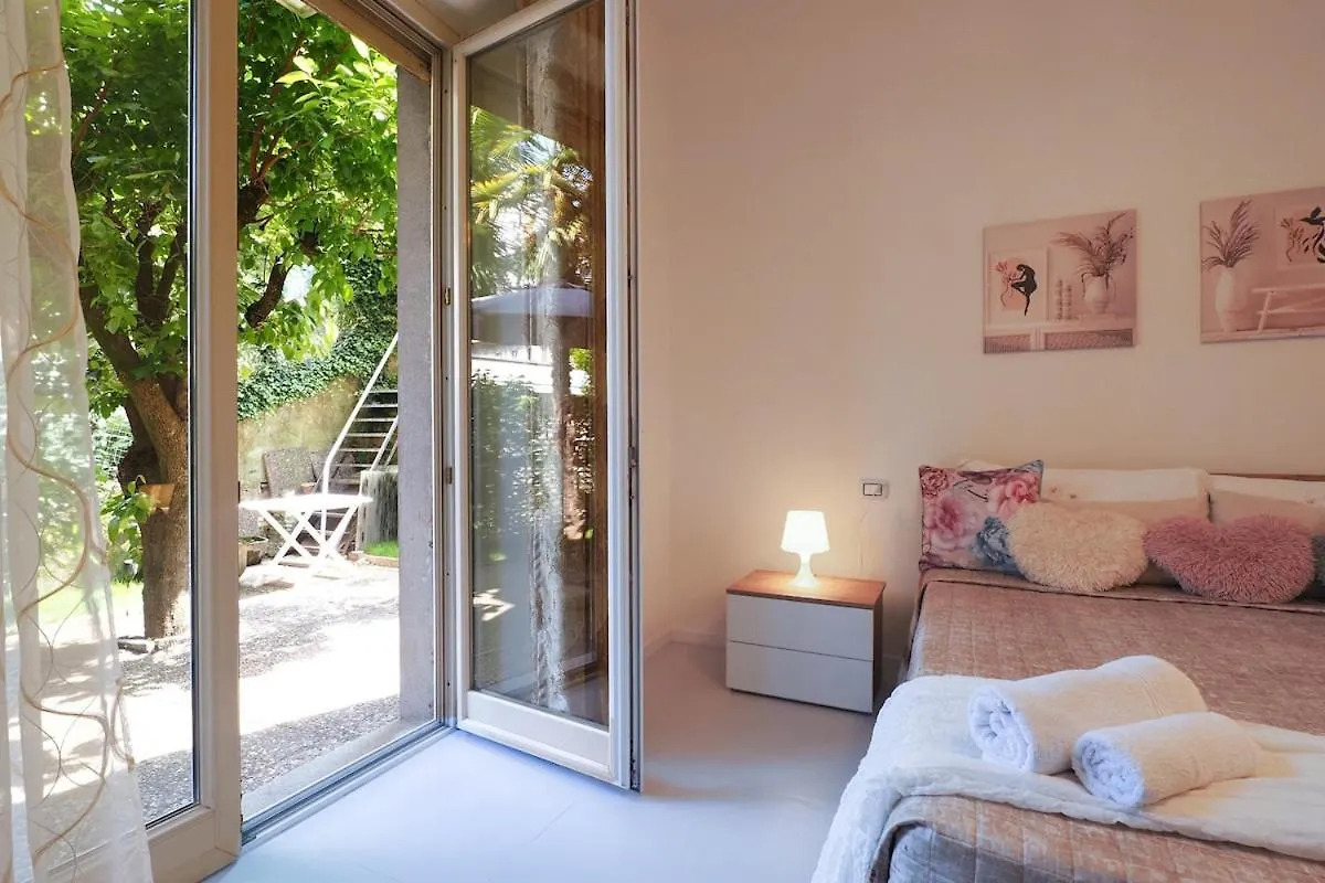 Melody'S Garden House Daire Como 0*,  İtalya