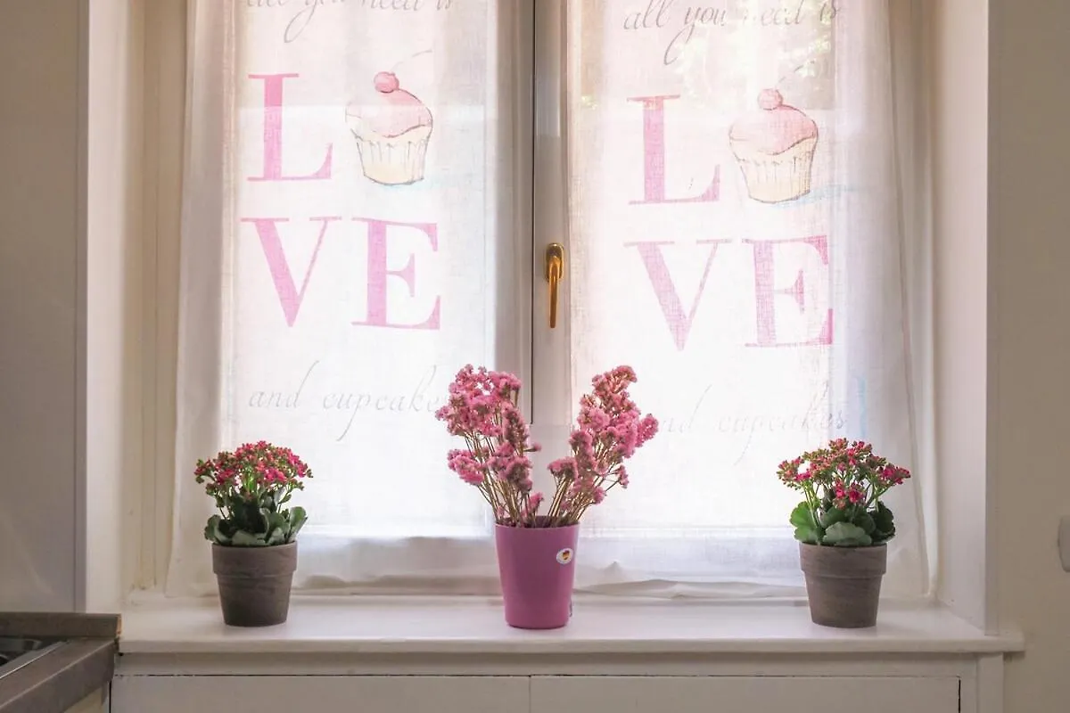 Melody'S Garden House Daire Como İtalya