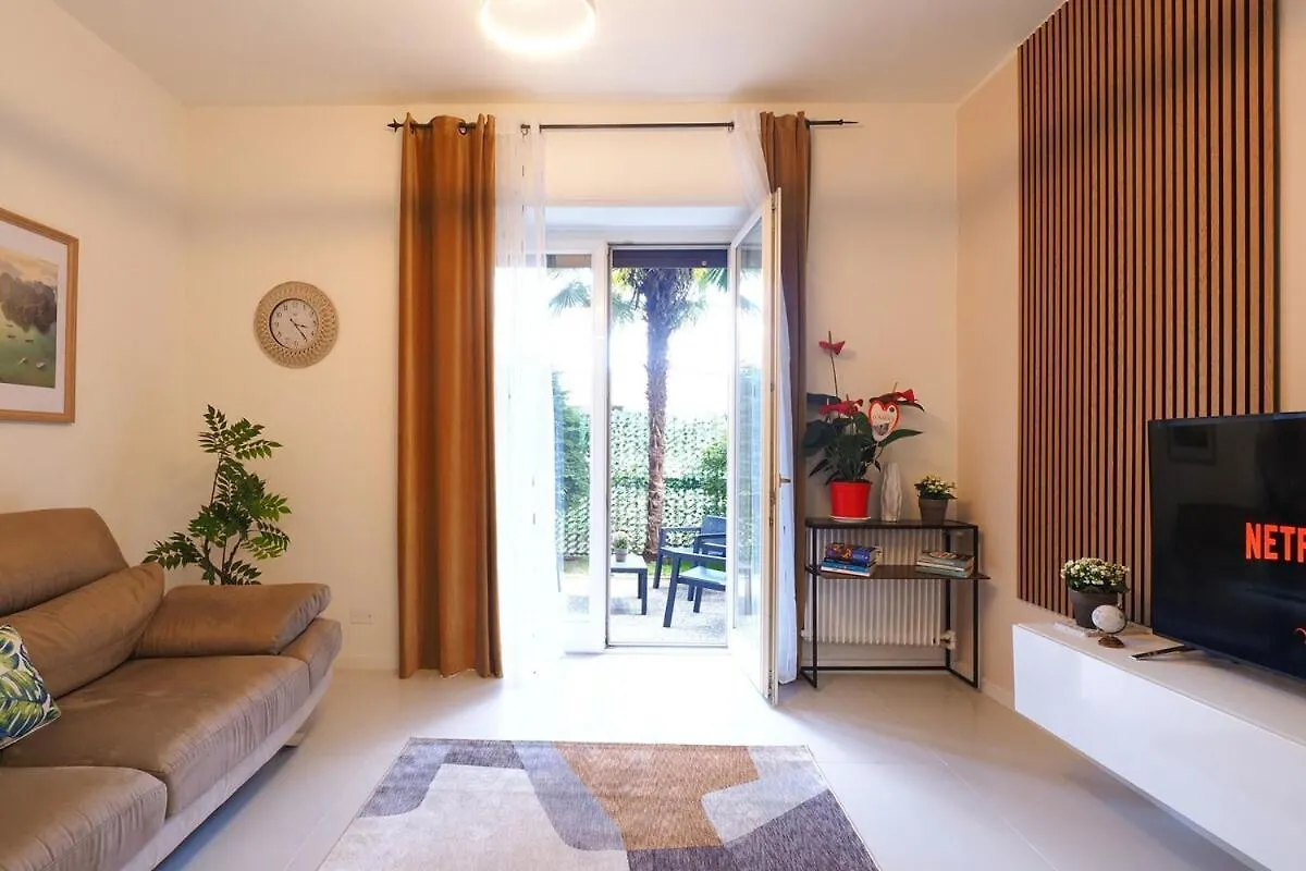 Melody'S Garden House Daire Como İtalya