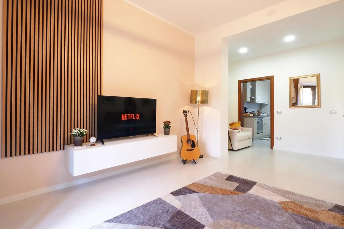 Melody'S Garden House Daire Como